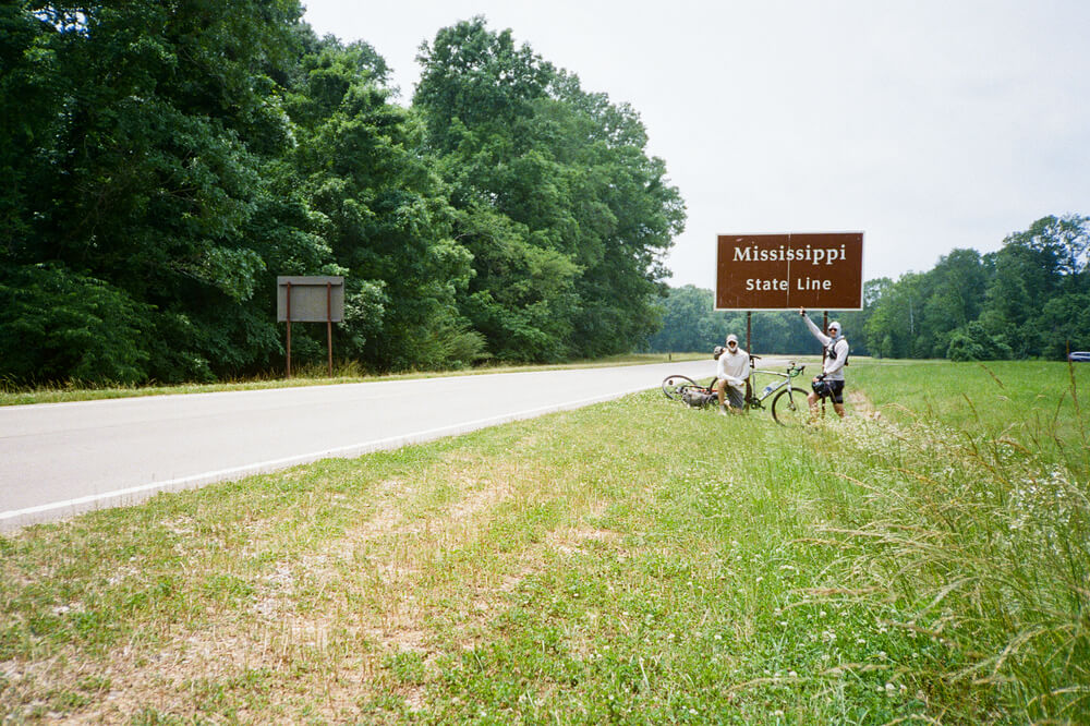 Entering Mississippi highway sign